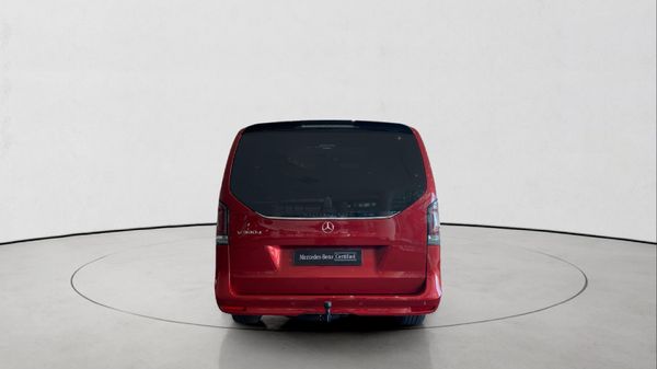 2026-Mercedes-Benz-V-Class-V300d-Exclusive image:5
