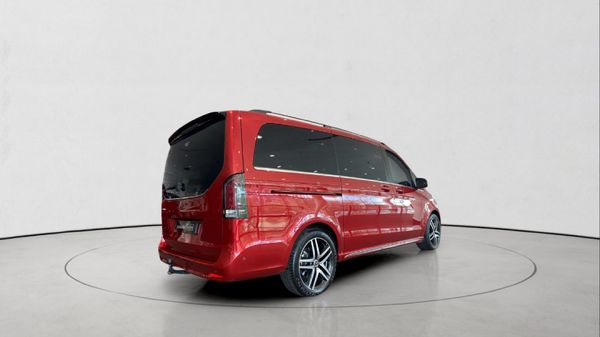 2026-Mercedes-Benz-V-Class-V300d-Exclusive image:6