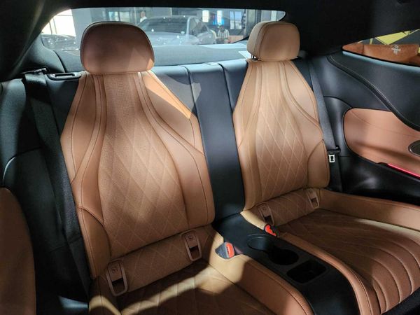 2025-Mercedes-AMG-CLE-AMG-Couple-CLE53-4M image:15