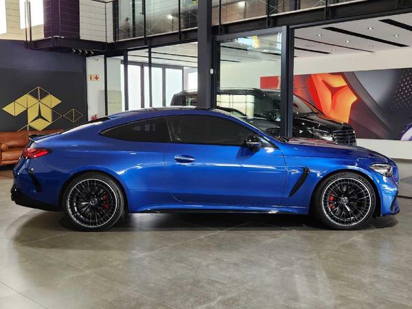 2025-Mercedes-AMG-CLE-AMG-Couple-CLE53-4M image:2