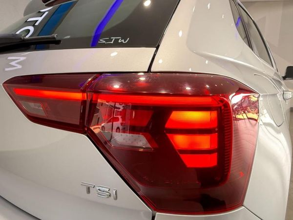 2024-Volkswagen-Polo-10-TSI image:6