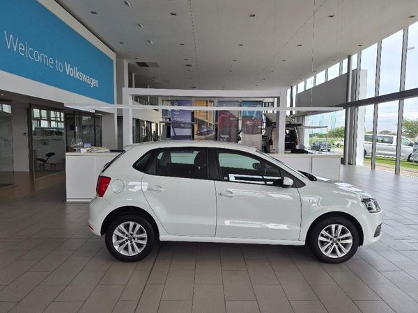 2023-Volkswagen-Polo-Vivo-16-Comfortline-Auto-5-dr image:1