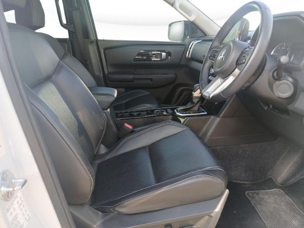2025-Mitsubishi-Triton-24-Di-DC-GLS-Double-Cab-Auto image:11