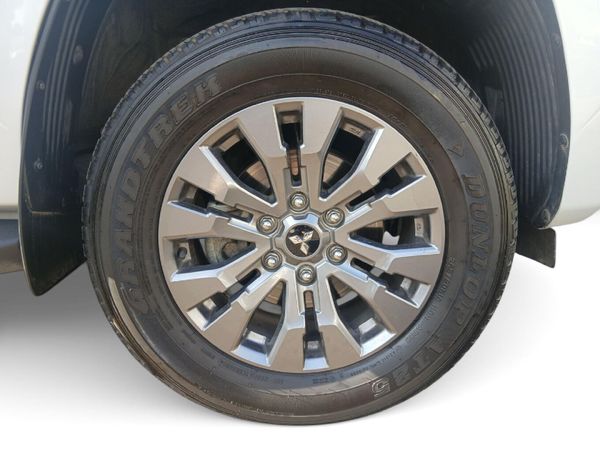 2025-Mitsubishi-Triton-24-Di-DC-GLS-Double-Cab-Auto image:13