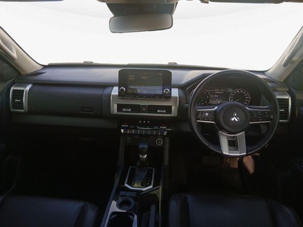 2025-Mitsubishi-Triton-24-Di-DC-GLS-Double-Cab-Auto image:8
