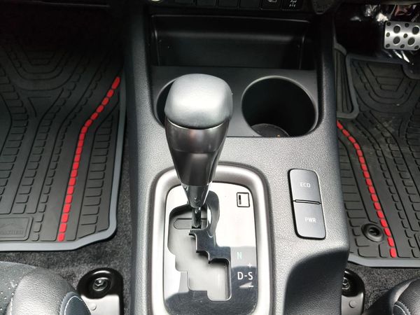2025-Toyota-Hilux-28GD-6-GR-Sport-Double-Cab-4x4 image:14