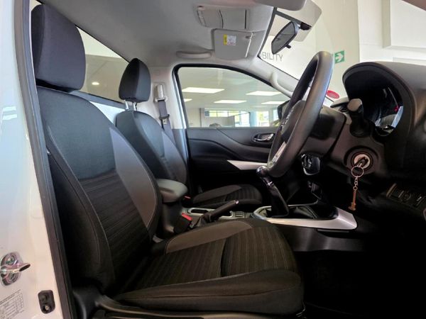 2025-Nissan-Navara-25-DDTi-SE-Single-Cab image:3