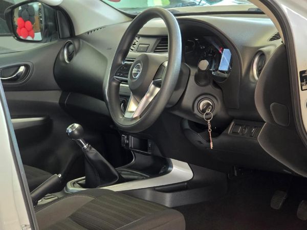 2025-Nissan-Navara-25-DDTi-SE-Single-Cab image:4