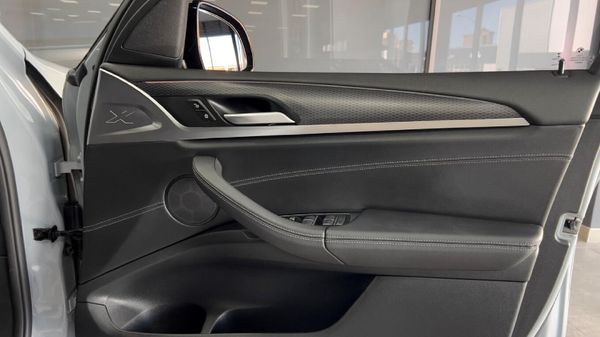 2021-BMW-X3-xDrive20d-M-Sport image:17