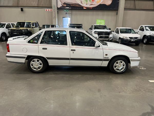 1991-Opel-Monza-200-CLE image:1
