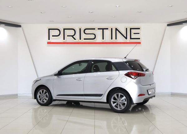 2015-Hyundai-i20-14-Fluid-Auto image:3