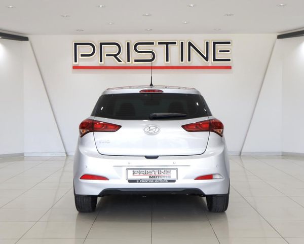 2015-Hyundai-i20-14-Fluid-Auto image:4