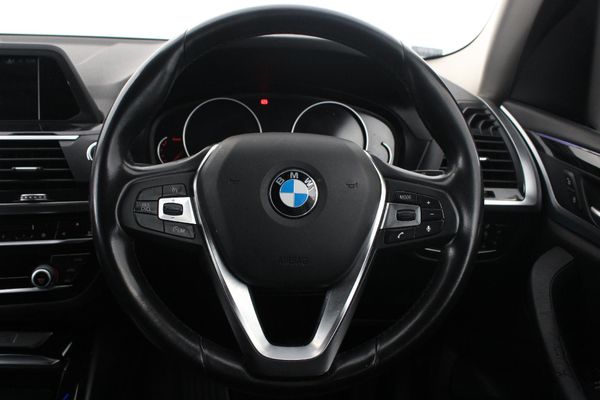 2018-BMW-X3-xDrive20d image:5