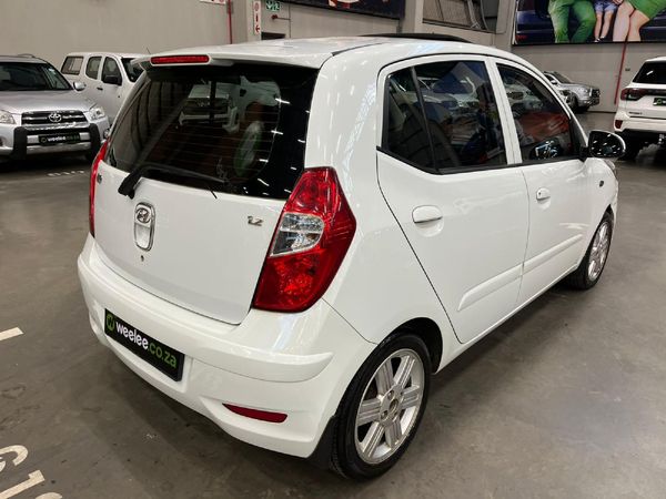 2015-Hyundai-i10-125-Glide image:5