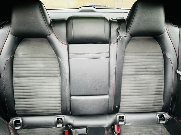 2015-Mercedes-Benz-GLA-250-4Matic-Petrol-Auto-R4900-pm image:21
