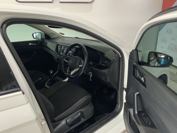 2022-Volkswagen-Polo-10-TSI-Life image:9