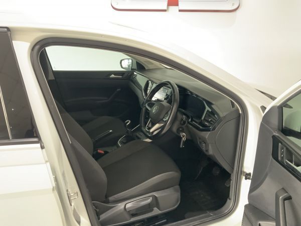 2022-Volkswagen-Polo-10-TSI-Life image:10