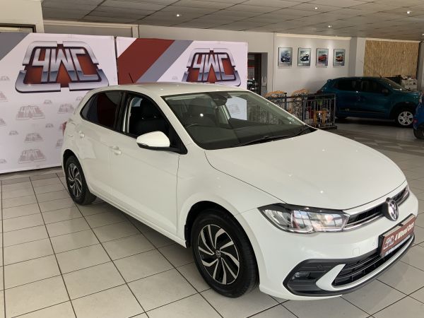 2022-Volkswagen-Polo-10-TSI-Life image:2