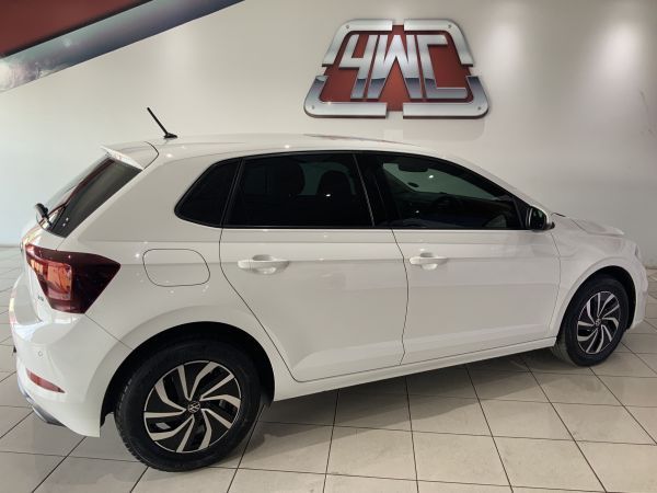 2022-Volkswagen-Polo-10-TSI-Life image:3