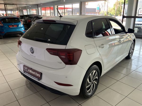 2022-Volkswagen-Polo-10-TSI-Life image:5