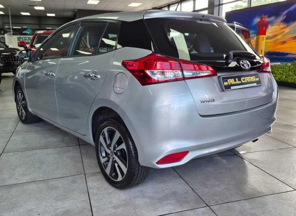 2018-Toyota-Yaris-15-XS-5-dr image:2