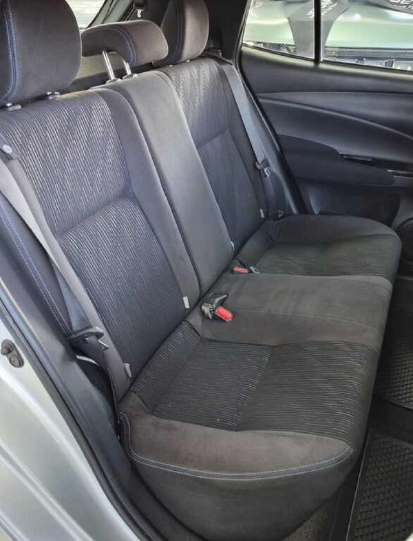 2018-Toyota-Yaris-15-XS-5-dr image:6