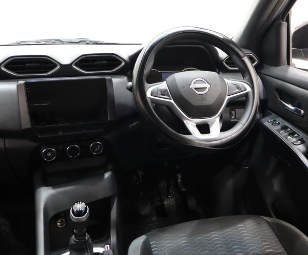 2025-Nissan-Magnite-10-Visia image:11