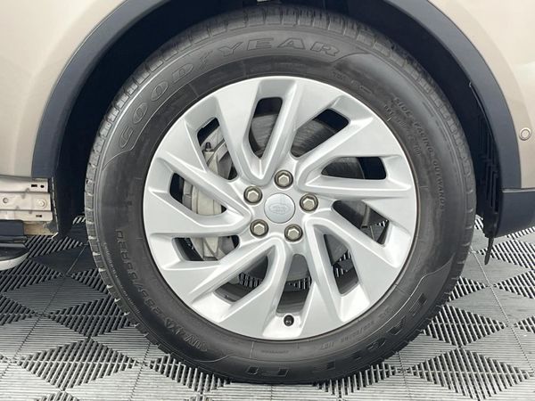 2021-Land-Rover-Discovery-30-TD-S-D300 image:5