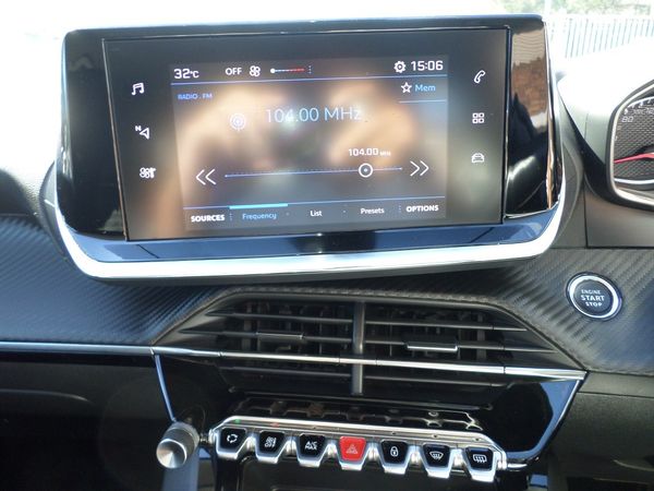 2022-Peugeot-2008-12T-Allure-Auto image:13