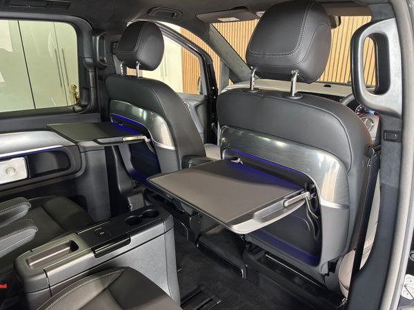 2026-Mercedes-Benz-V-Class-V-300d-Exclusive image:17