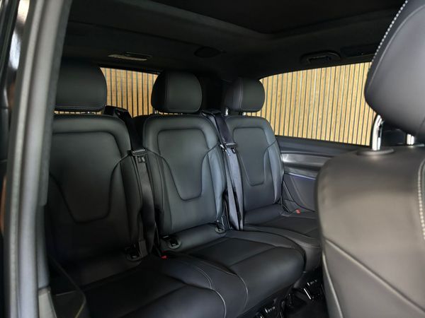 2026-Mercedes-Benz-V-Class-V-300d-Exclusive image:18
