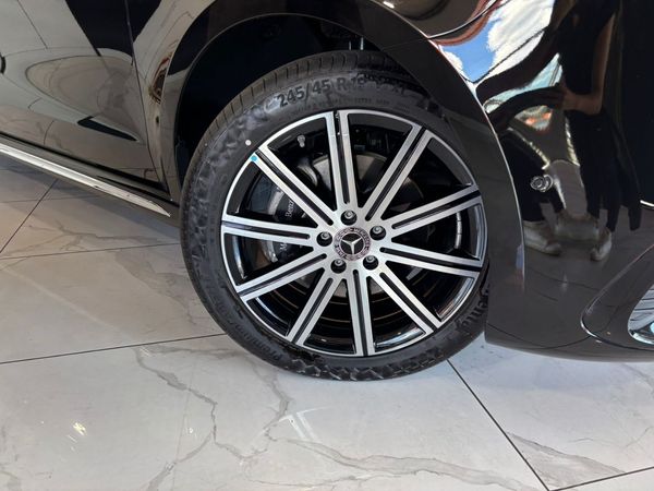 2026-Mercedes-Benz-V-Class-V-300d-Exclusive image:22