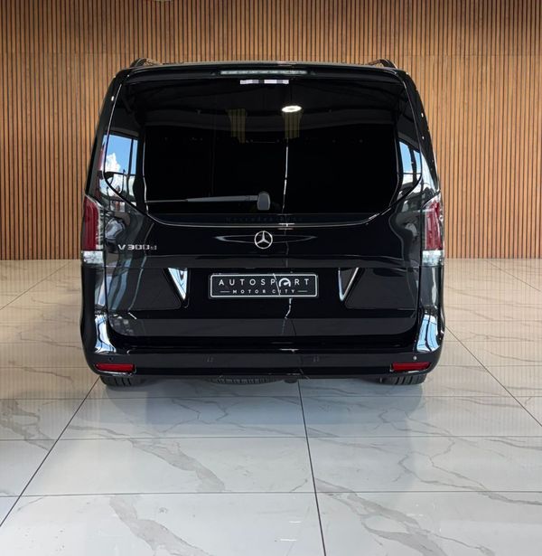 2026-Mercedes-Benz-V-Class-V-300d-Exclusive image:24