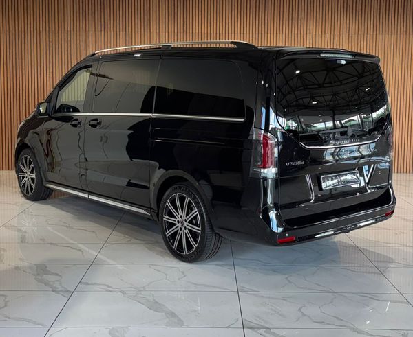 2026-Mercedes-Benz-V-Class-V-300d-Exclusive image:25
