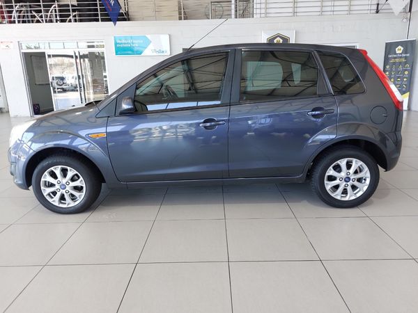 2012-Ford-Figo-14-Trend image:1