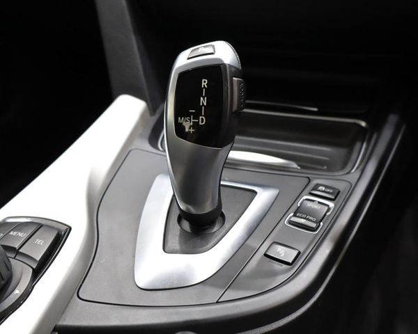 2012-BMW-3-Series-320i-Auto image:14