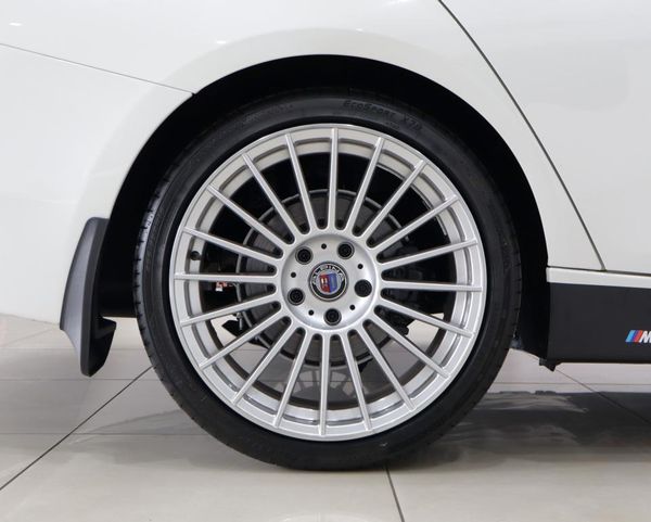 2012-BMW-3-Series-320i-Auto image:6