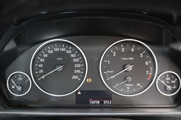 2012-BMW-3-Series-320i-Auto image:8