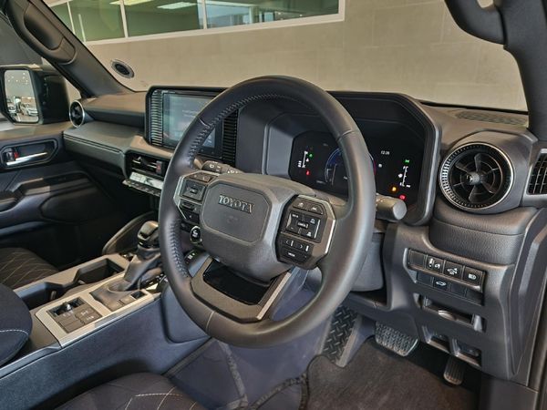 2025-Toyota-Land-Cruiser-Prado-TX-28GD-Auto image:10