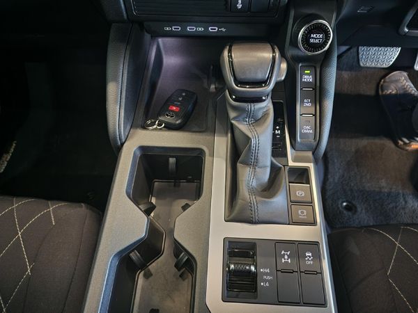 2025-Toyota-Land-Cruiser-Prado-TX-28GD-Auto image:15