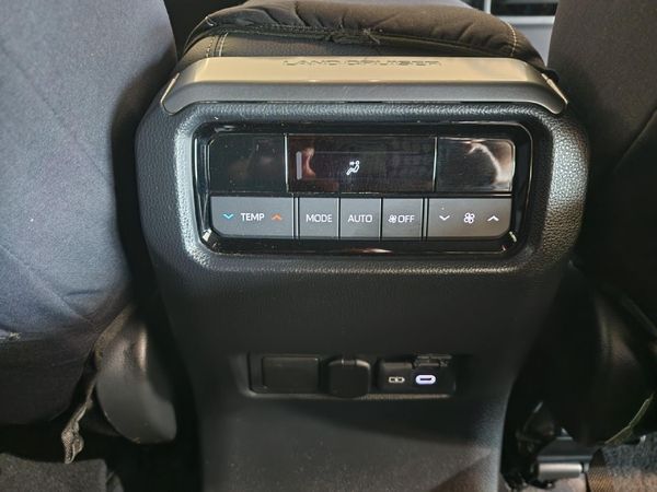 2025-Toyota-Land-Cruiser-Prado-TX-28GD-Auto image:17