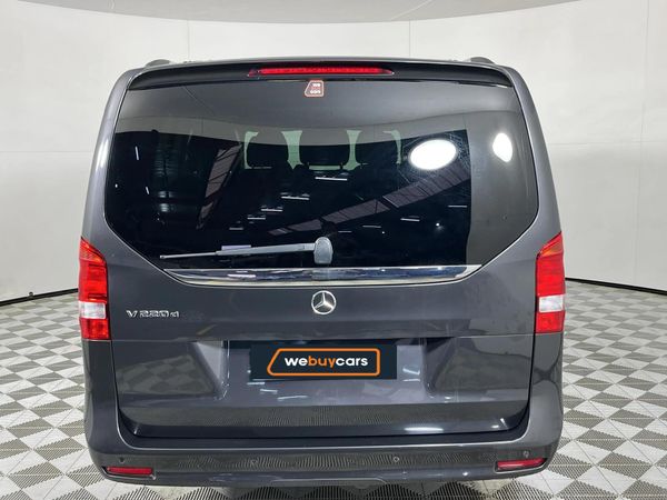 2021-Mercedes-Benz-V-Class-V-220d-Auto image:17