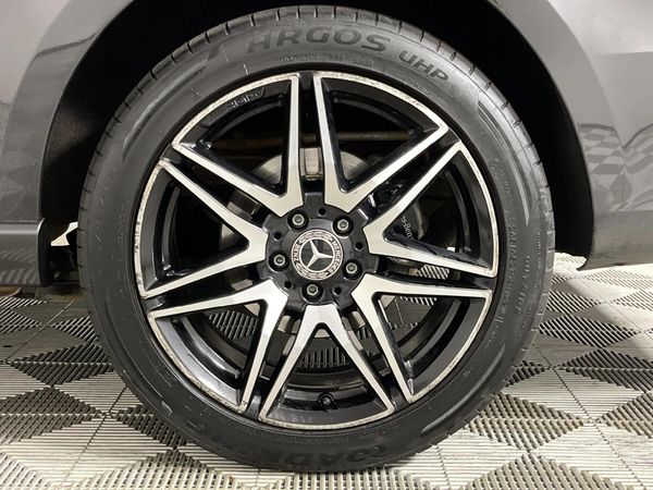 2021-Mercedes-Benz-V-Class-V-220d-Auto image:5