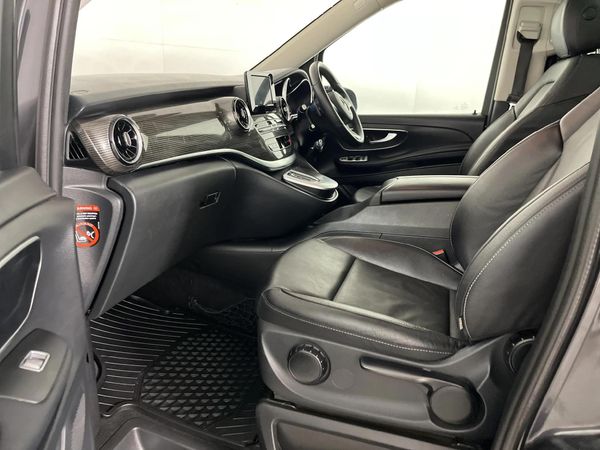 2021-Mercedes-Benz-V-Class-V-220d-Auto image:7