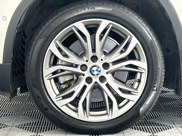 2020-BMW-X1-sDrive20i-Auto image:4