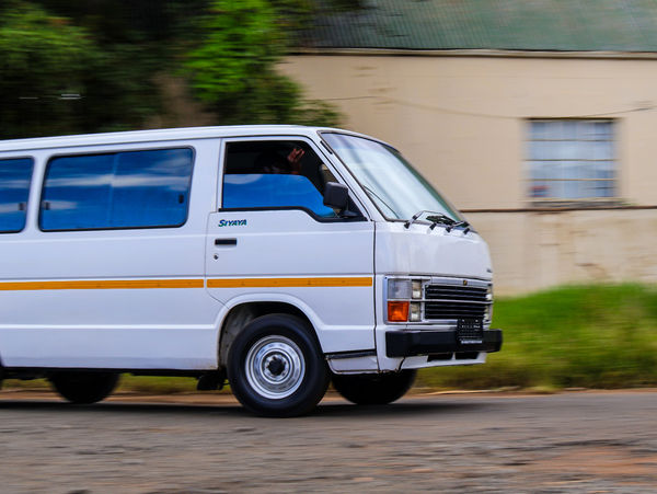 1999-Toyota-Hi-Ace-Super-16 image:4