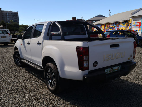 2018-Isuzu-KB-250-D-Teq-HO-X-Rider-Double-Cab image:3