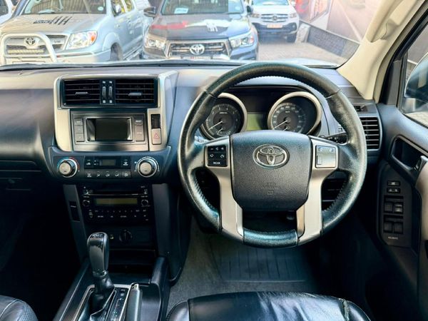2011-Toyota-Land-Cruiser-Prado-40-V6-TX-Auto image:11