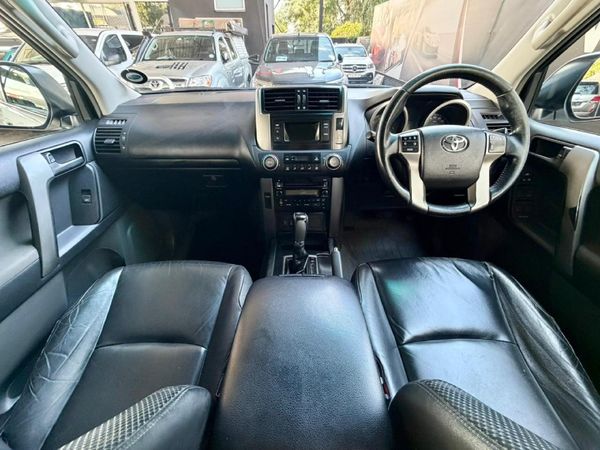 2011-Toyota-Land-Cruiser-Prado-40-V6-TX-Auto image:14