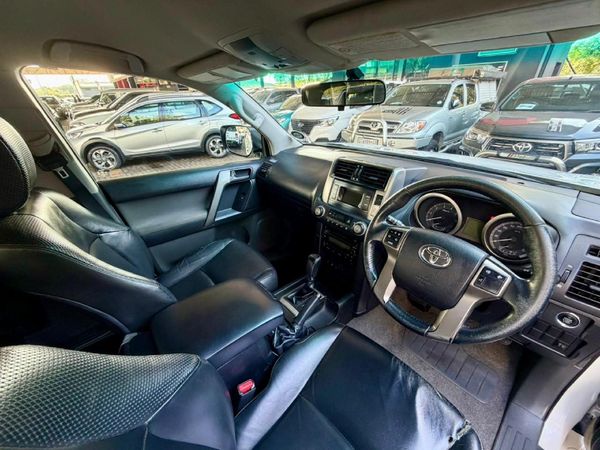 2011-Toyota-Land-Cruiser-Prado-40-V6-TX-Auto image:15